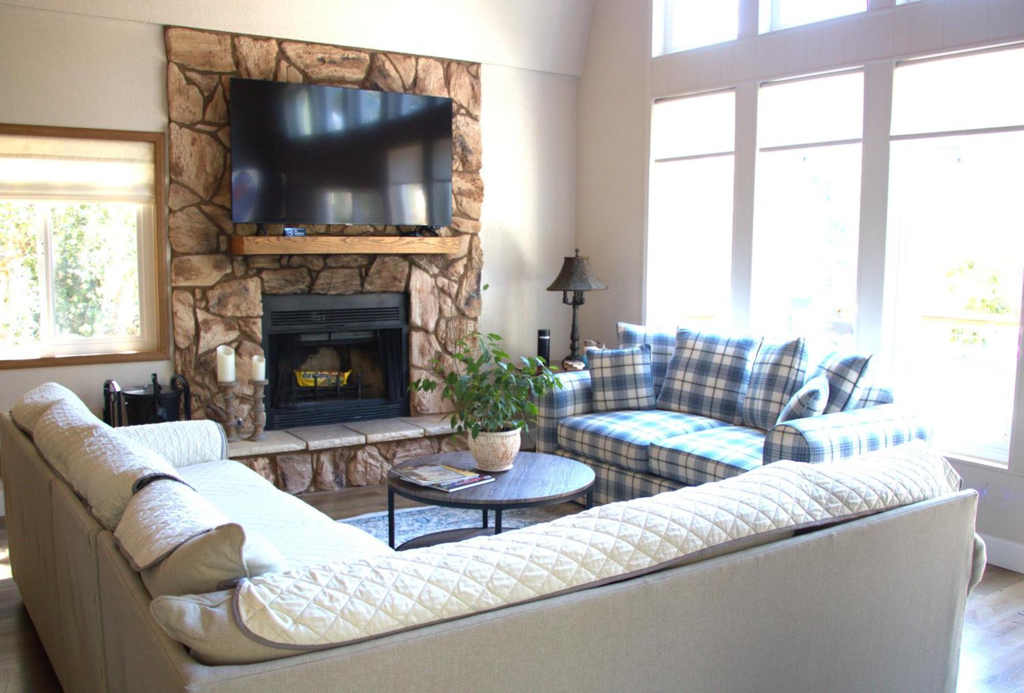 Coastal Retreat King Beds Big Sur Evcharger Holiday home Cambria